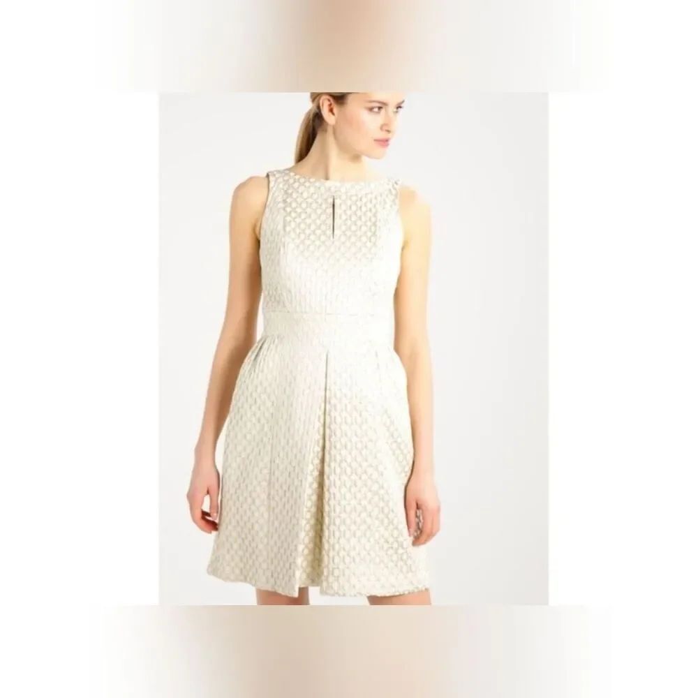 NWT lauren by Ralph Lauren gold foil cocktail dress size 6
